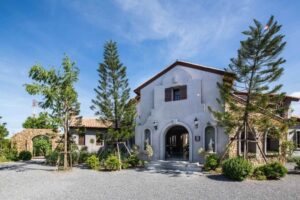 "A La Campagne คาเฟ่สไตล์ยุโรป พัทยา grandbangsaray"