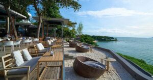 Chocolate Factory Pattaya คาเฟ่ช็อกโกแลต วิวทะเล grandbangsaray